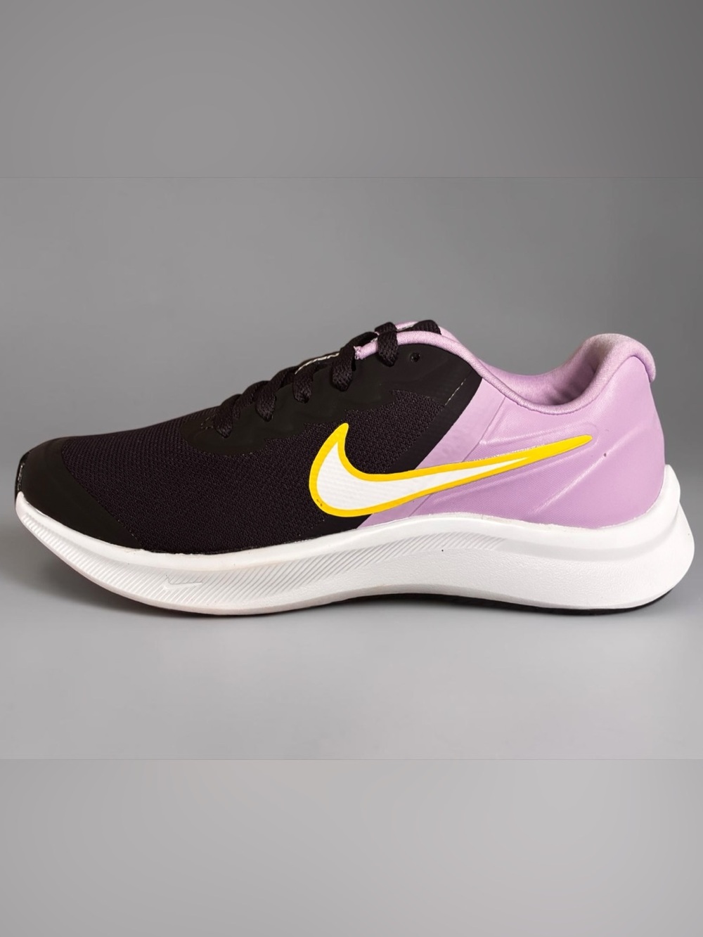 Nike Star Runner 3 GS Kids Size 4.5Y Brand NEW